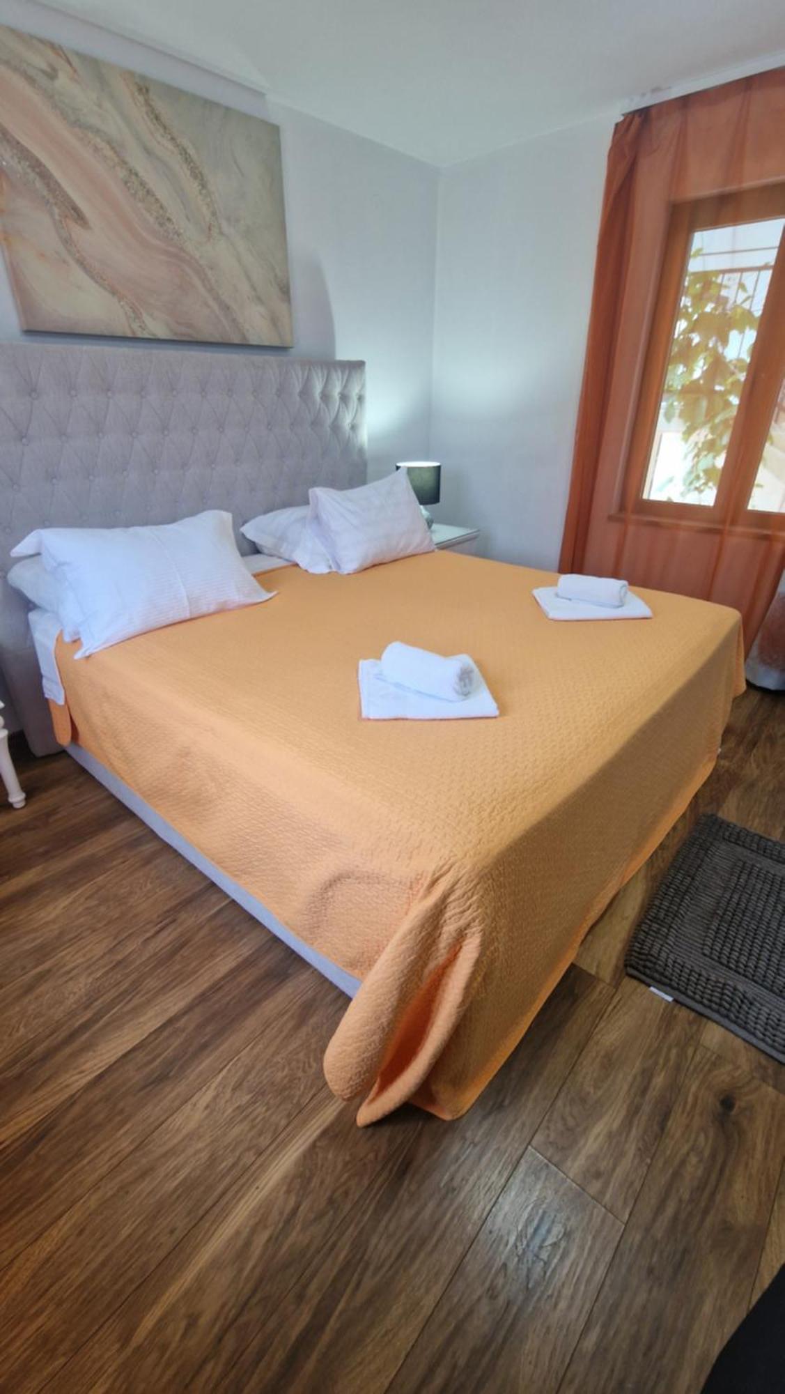 Ante 1 Hvar Town